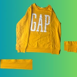 GAP SWEATSHIRT